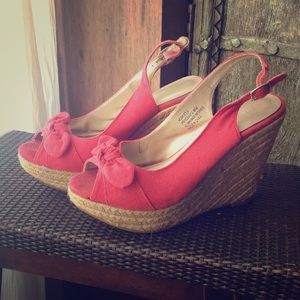 Red canvas wedges